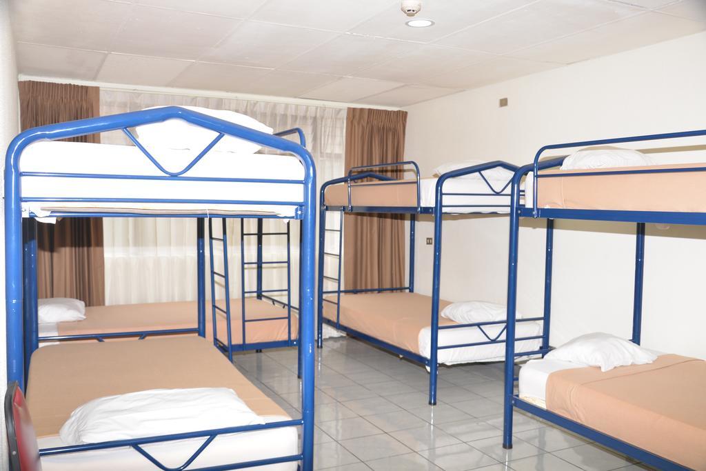 סן חוזה Nuevo Maragato Hotel & Hostel מראה חיצוני תמונה