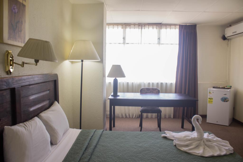 סן חוזה Nuevo Maragato Hotel & Hostel מראה חיצוני תמונה